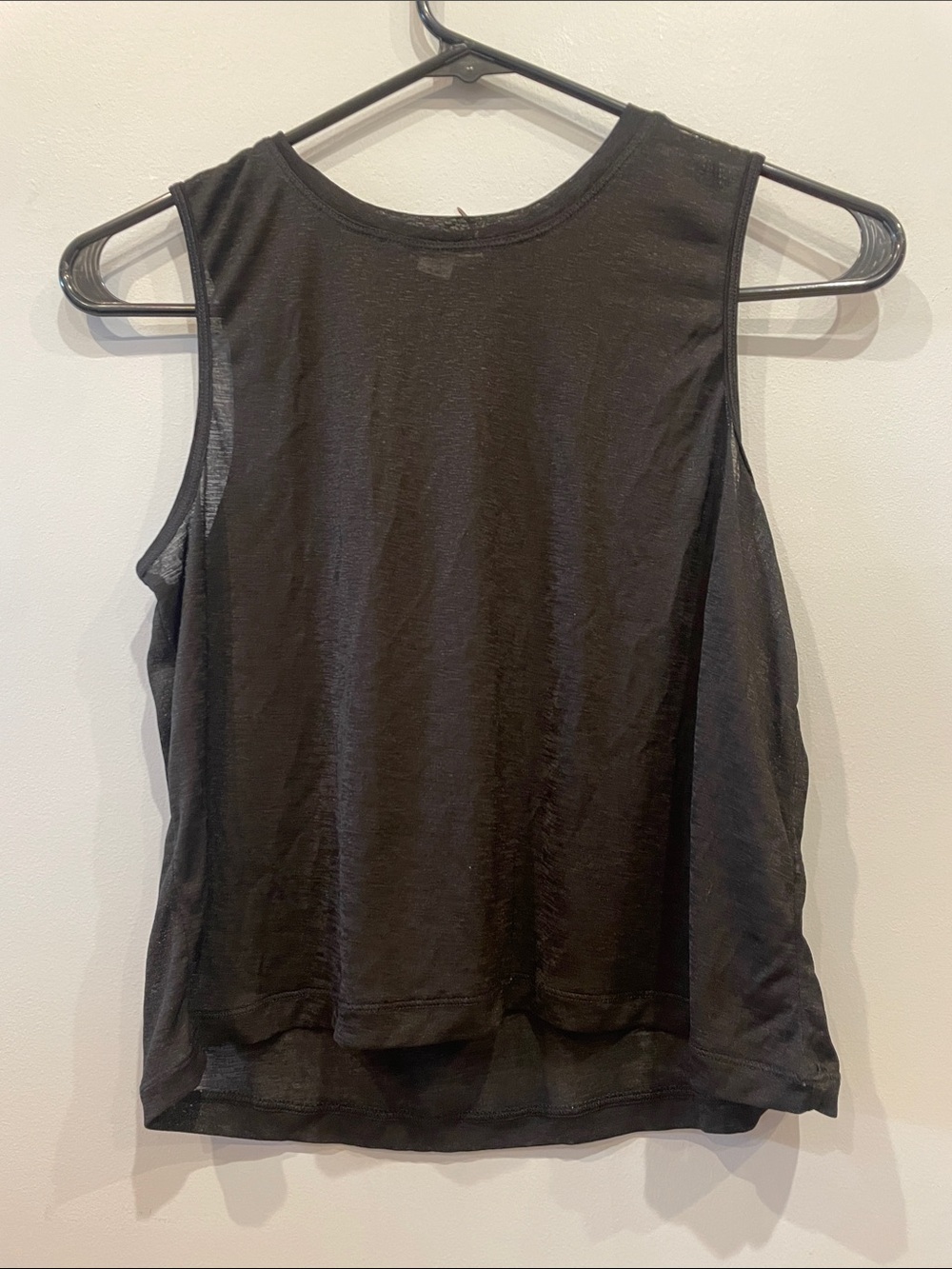 Classic Black Sleeveless Women's Top - Lightweight Tank xs